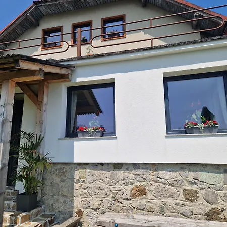 Andrejev Dom Na Slemenu *