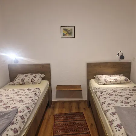 Andrejev Dom Na Slemenu *