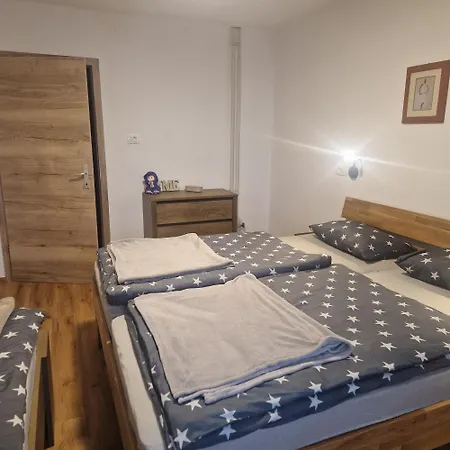 Couette-café Andrejev Dom Na Slemenu Sostanj