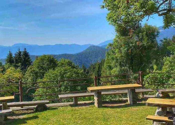 Andrejev Dom Na Slemenu Sostanj