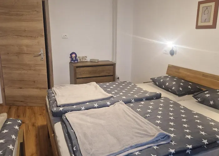 Bed & Breakfast Andrejev Dom Na Slemenu Sostanj